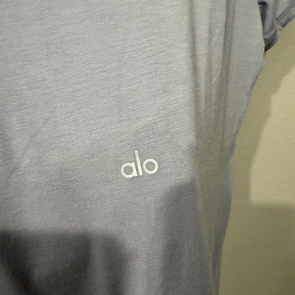 ALO NWT XXS All Day Short Sleeve Winter Frost (fits up to small - runs oversized - Picture 4 of 5